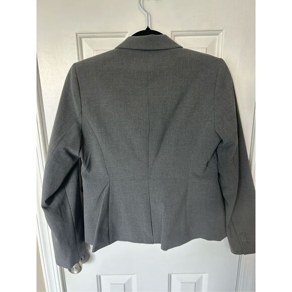 The Limited NWT gray blazer work attire office wear work blazer stylish  size 6P - Picture 3 of 7